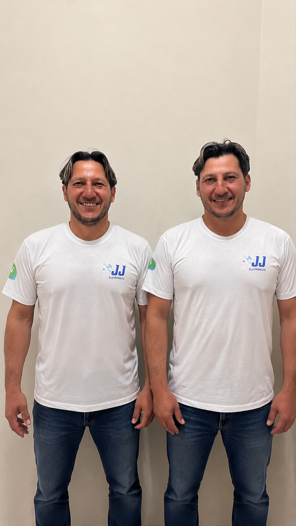 Jackson e Jairo, irmãos gêmeos fundadores da JJ ELETRONICOS